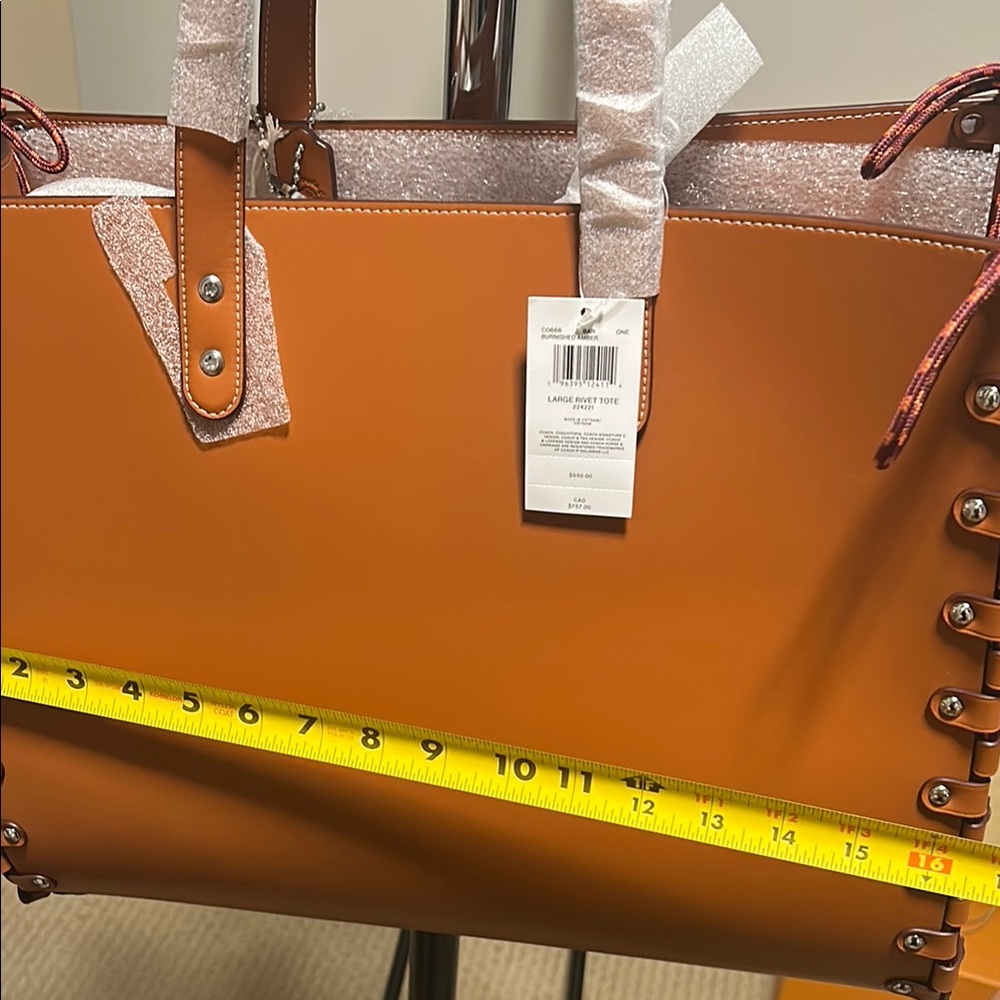 Coach Large Rivet Tote Bag - Picture 4 of 9